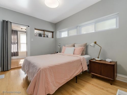 5017 Lawndale Ave, Chicago IL 60659-1103 exterior