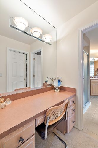 1039 Bloomview Cir, Rochester MI 48307-1728 exterior