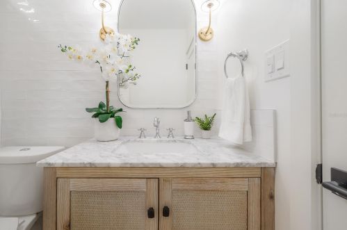 7202 15th St, Tampa FL  33610-1210 exterior