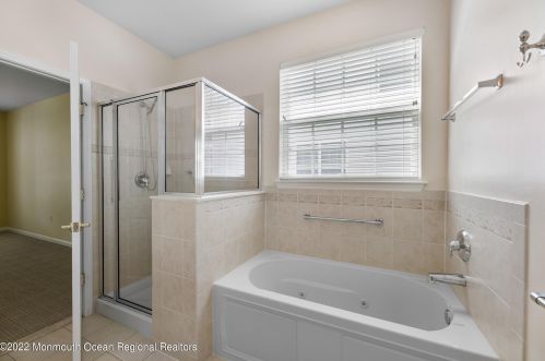 24 Cromwell Ln, Jackson Twp NJ 08527-4687 exterior