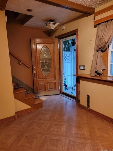 323 Grand Ave, Poughkeepsie NY 12603-4403 exterior