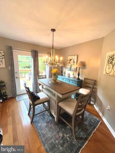 8124 Brightridge Ct, Ellicott MD 21043-6988 exterior