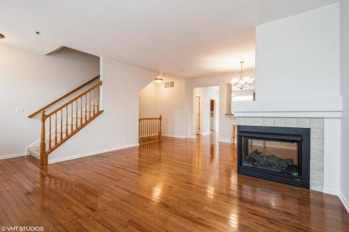 4921 Lawrence Ave, Chicago, IL 60630-3843