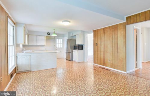 8804 Falkstone Ln, Alexandria VA 22309-4007 exterior