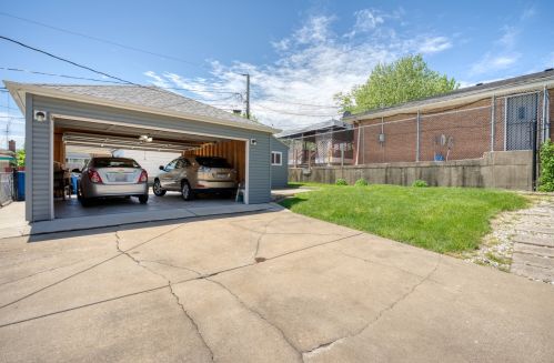 141 121 Pl, Chicago IL 60628-6657 exterior