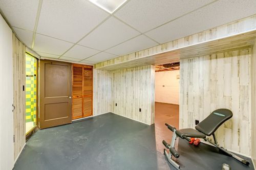 152 Jamaica Ave, Pittsburgh PA 15229-1748 exterior