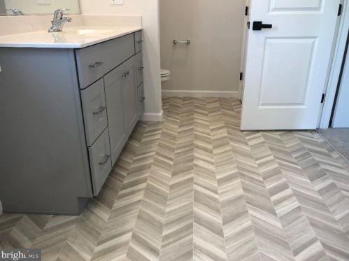 1007 West Ave, New Castle DE 19720-6233 exterior