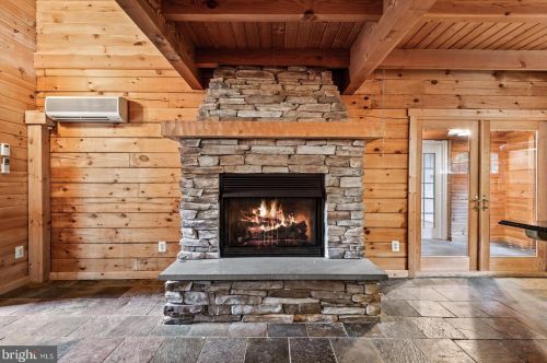 3432 Memorial St, Alexandria VA 22306-1548 exterior