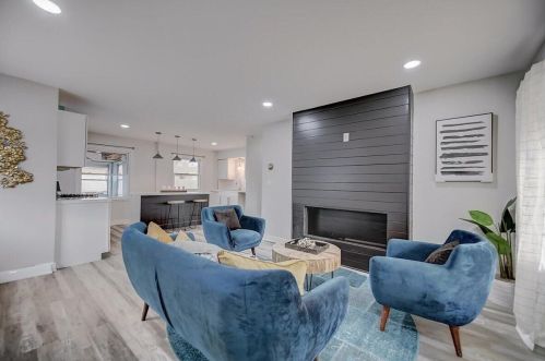 4911 76th St, Milwaukee WI  53220-4305 exterior