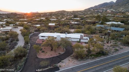 6611 Swan Rd, Tucson AZ 85718-5433 exterior