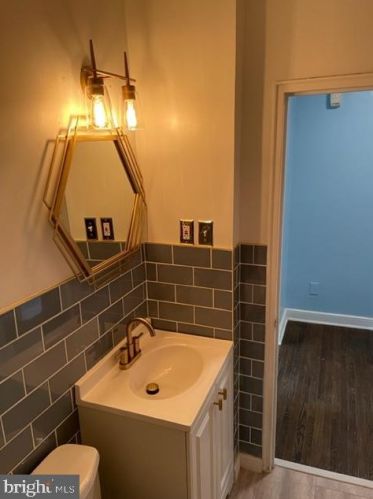 6312 10th St, Philadelphia PA 19141-3804 exterior