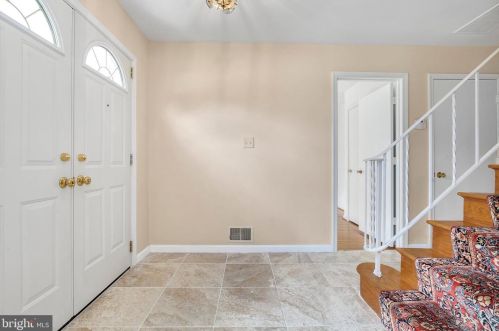 15213 Montford Rd, Silver Spring, MD 20905-4230