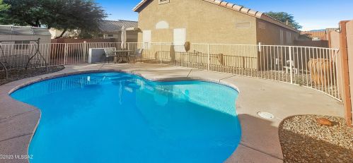 8948 Marci Lynne Way, Tucson AZ  85747-5624 exterior