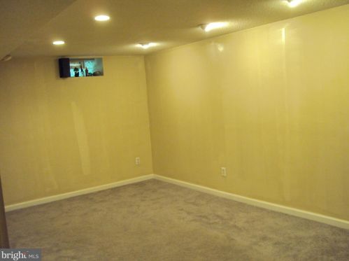 3010 Gladwyn Ave, Camden NJ 08109-3412 exterior