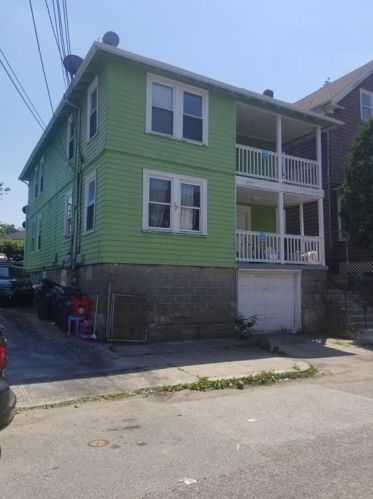 140 Cleveland St, Providence, RI 02904-3525