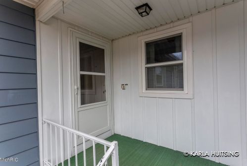 648 Andover St, Grand Rapids MI 49548-7673 exterior