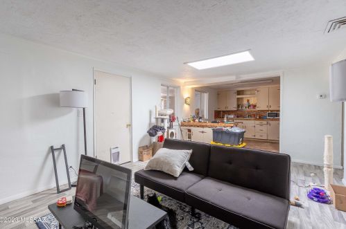 4602 Seneca St, Tucson AZ  85712-3272 exterior