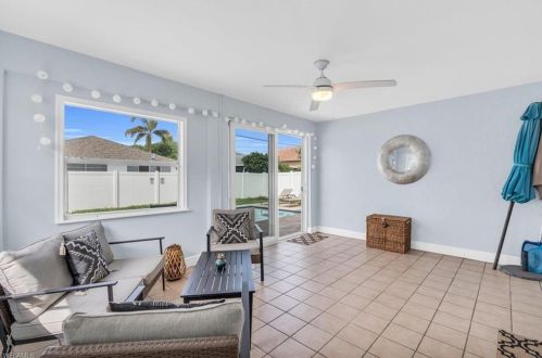 607 102 Ave, Naples FL 34108-3214 exterior