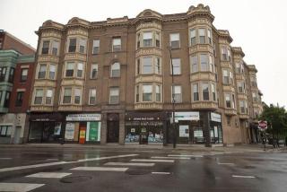 3266 Clark St, Chicago IL  60657-1602 exterior