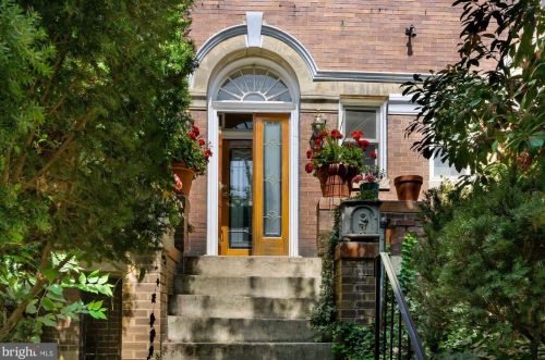 1703 Kilbourne Pl, Washington, DC 20010-2648