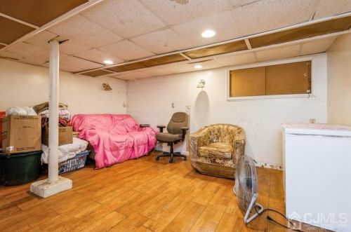 1696 Winfield St, Rahway NJ 07065-3539 exterior