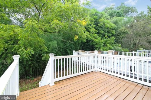 9 Kimberly Dr, Runnemede NJ 08078-2104 exterior