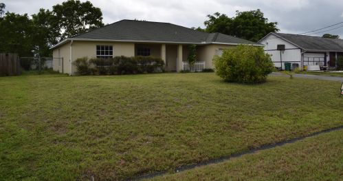 1470 Sudder Ave, Fort Pierce, FL 34953-1423