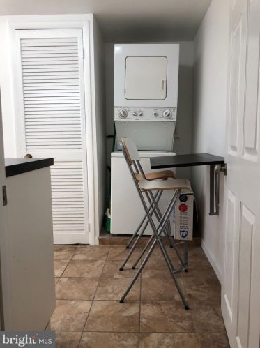 1703 6th St, Washington DC  20001-2448 exterior