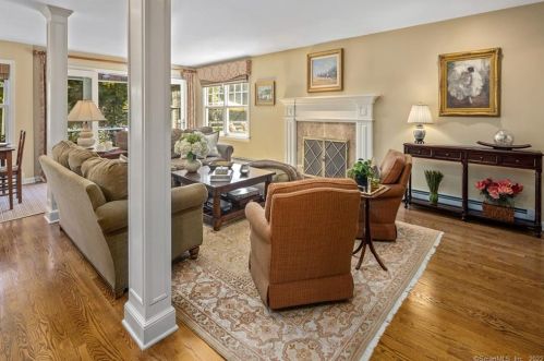 140 Long Lots Rd, Westport CT 06880-3826 exterior