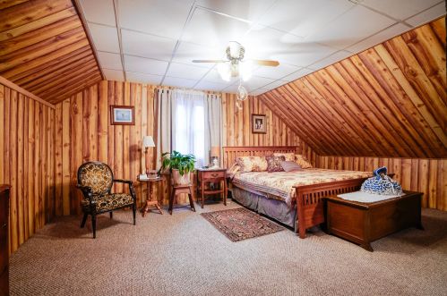 1437 Fremont Ave, Grand Rapids MI 49504-3017 exterior