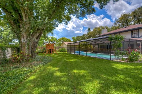 4219 Cartnal Ave, Tampa FL  33618-8600 exterior