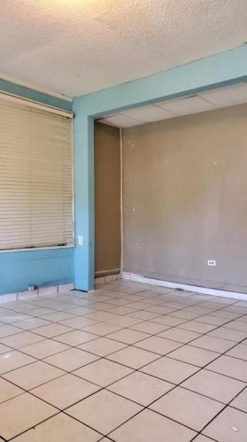 919 Glasgow Dr, Dallas TX  75223-1416 exterior