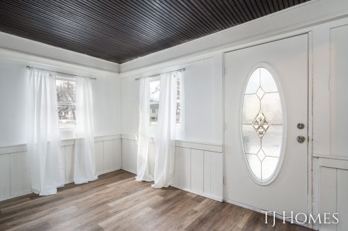 945 Emerson Ave, Meskegon MI  49442-5131 exterior