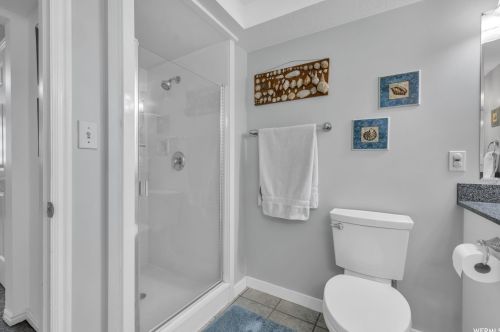 6859 3270, Taylorsville UT 84084-1769 exterior