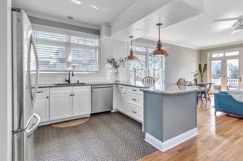 43 Morehouse Ave, Milford CT 06460 exterior