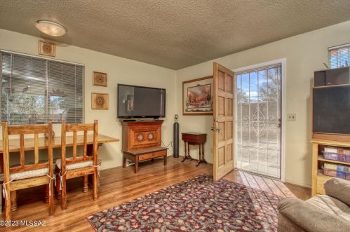 892 Glenn St, Tucson AZ  85705-4120 exterior