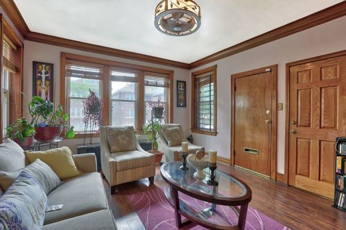 7037 Artesian Ave, Chicago, IL 60629-1423