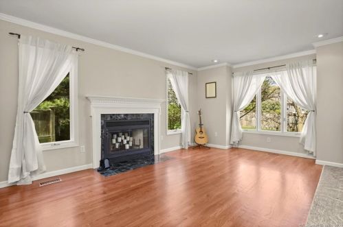 2 Cannon Brk Ln, Norwalk CT 06851-3835 exterior