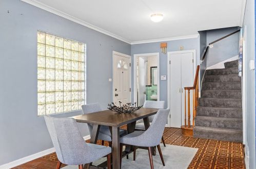 3305 Hollywood Ave, Chicago IL 60659-3601 exterior