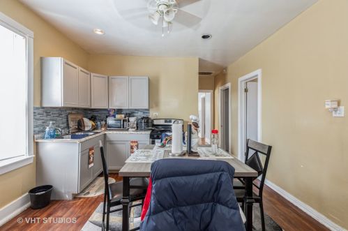 7029 Artesian Ave, Chicago IL 60629-1423 exterior