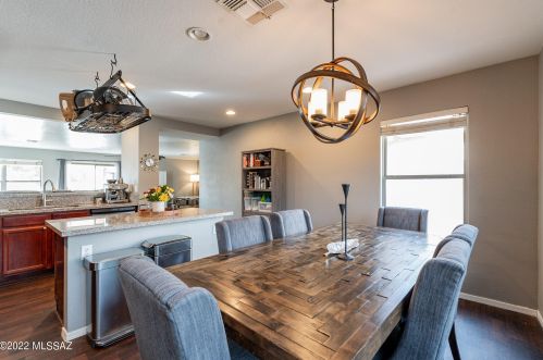 7498 Giachery Ave, Tucson AZ  85747-5613 exterior