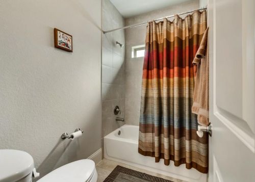 51 Sweet Creek Ln, Fulshear TX 77441-1527 exterior