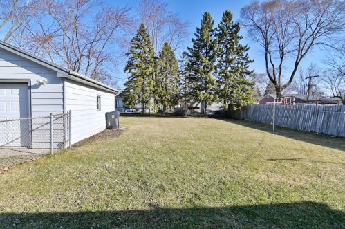 2716 Florida Ave, Waukegan IL 60087-4536 exterior