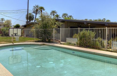 4615 43rd St, Phoenix AZ 85032-3323 exterior