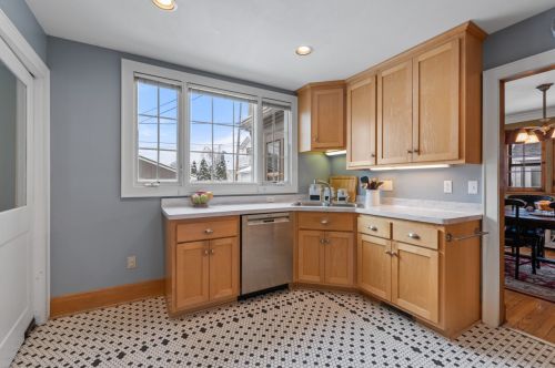 6617 Milwaukee Ave, Milwaukee WI 53213-2303 exterior