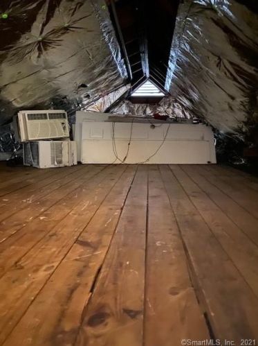 15 Anderson Rd, Norwalk CT 06851-2402 exterior