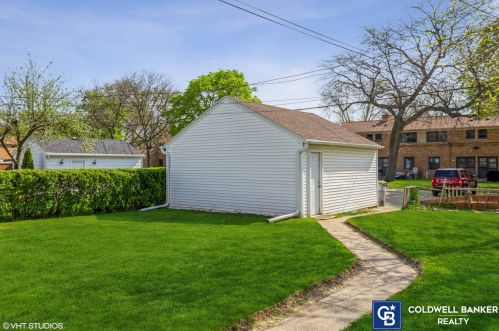 5040 23 St, Milwaukee WI 53221-3446 exterior