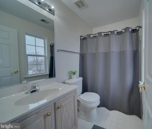 15529 Holly Grove Rd, Silver Spring MD 20905-3815 exterior