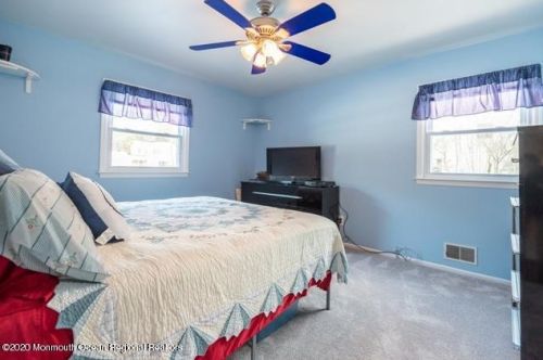 426 Frank Applegate Rd, Jackson Twp NJ 08527-2454 exterior