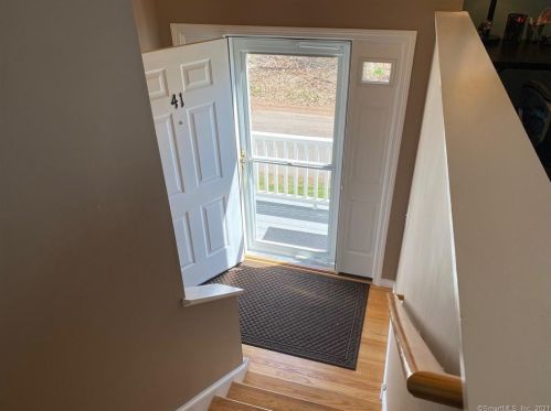 41 Grieb Trl, Wallingford CT 06492-2616 exterior